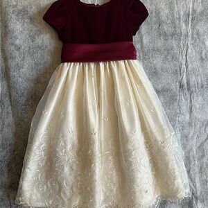 CINDERELLA MAROON VELOUR TOP WITH FULLY IVORY SKIRT SZ 6